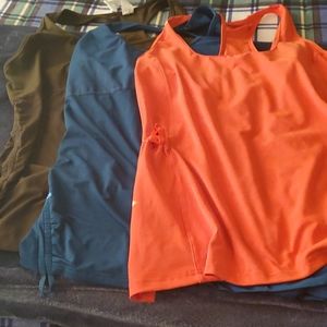 XL Fabletics workout💪tanks